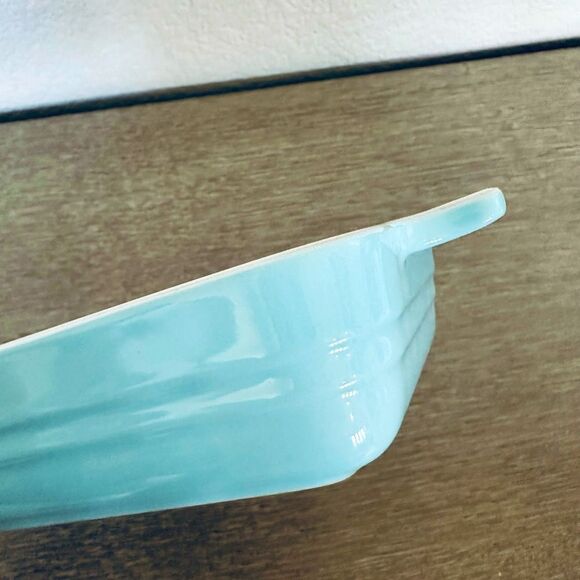 LeCreuset Rectangular Baking Dish Sky Blue - Picture 4 of 4